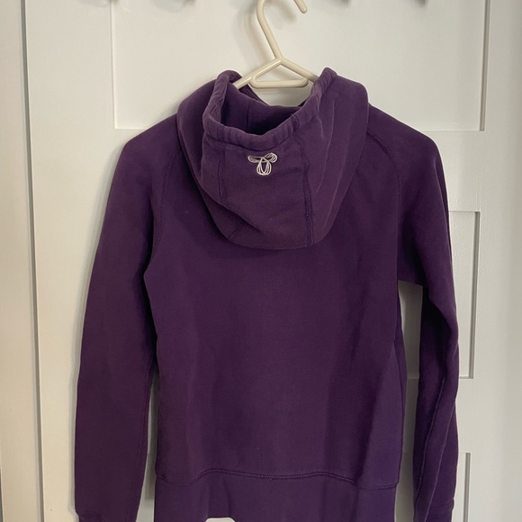 Aritzia TNA zip up Small - Picture 2 of 2